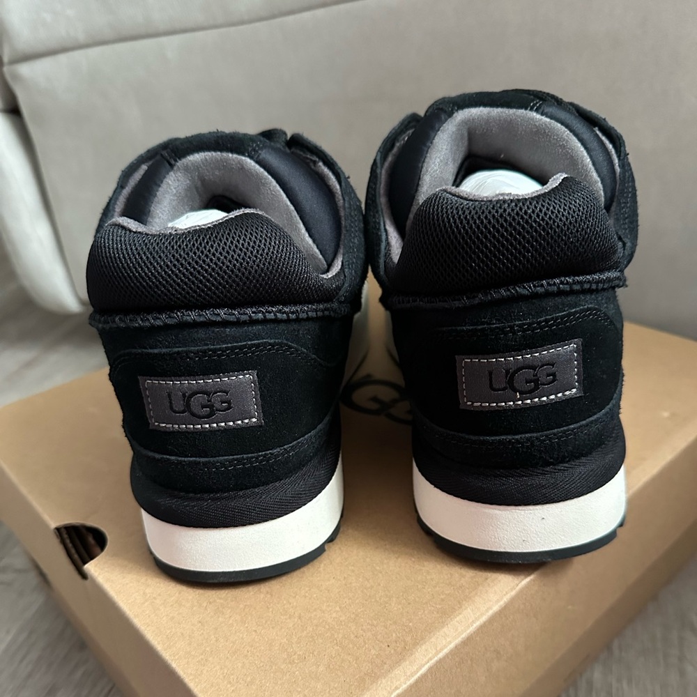 SOLD | NWT UGG Unisex-Adult Goldencush Black - Picture 7 of 11